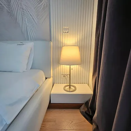 Bw World Traveler Apartman *